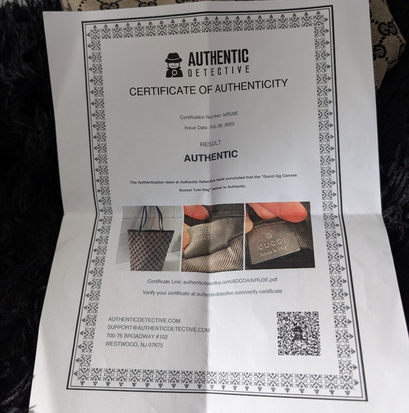 Gucci  Signature Tote - Picture 7 of 8